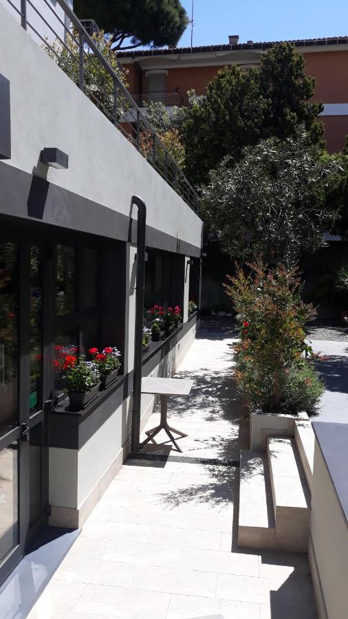 Hotel Villa Miki Bordighera Eksteriør billede