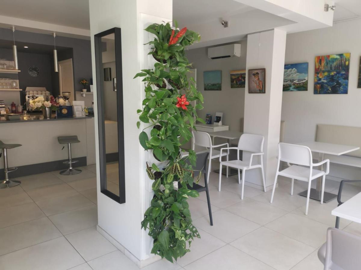 Hotel Villa Miki Bordighera Eksteriør billede