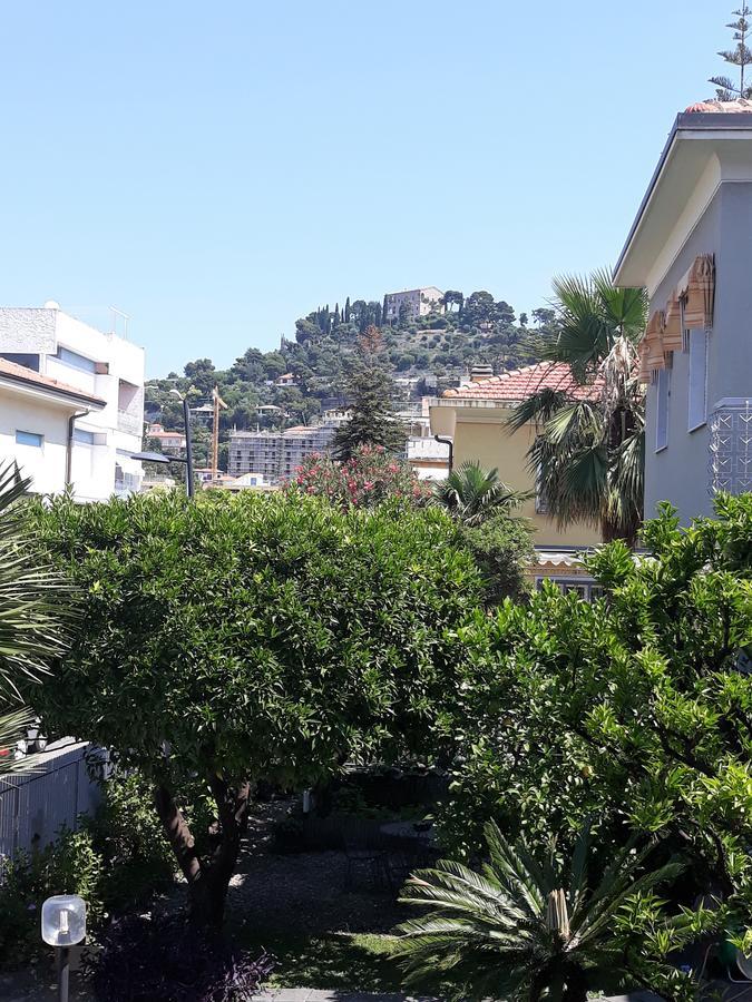 Hotel Villa Miki Bordighera Eksteriør billede
